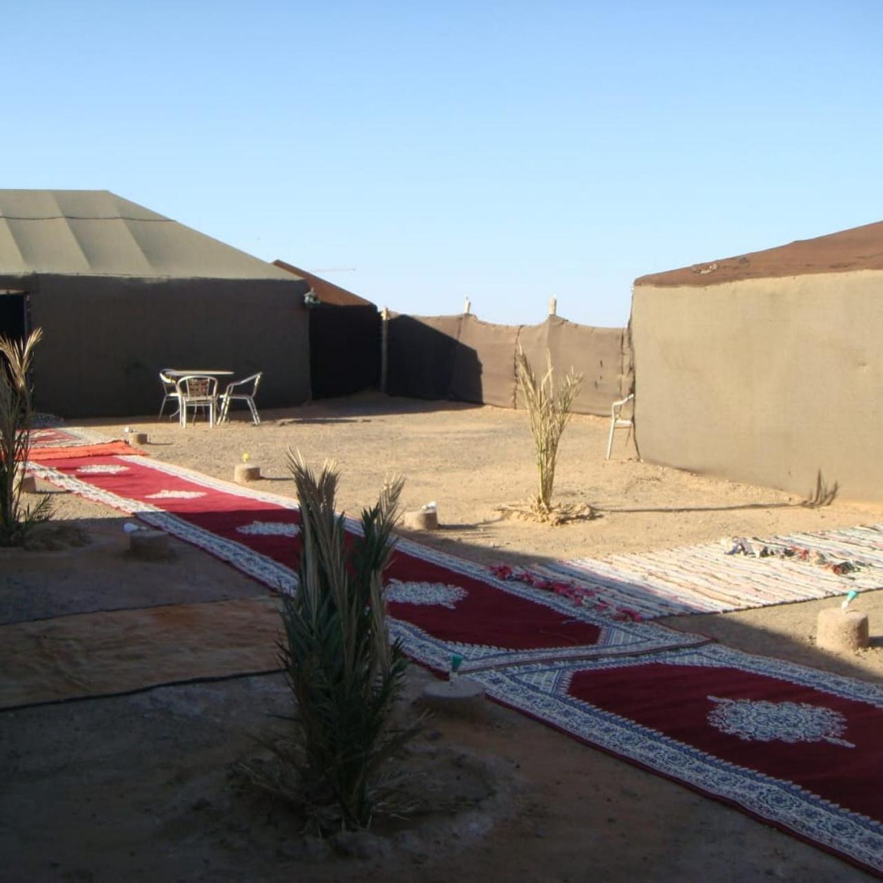 Bivouac La Fibule Des Dunes メルズーガ エクステリア 写真