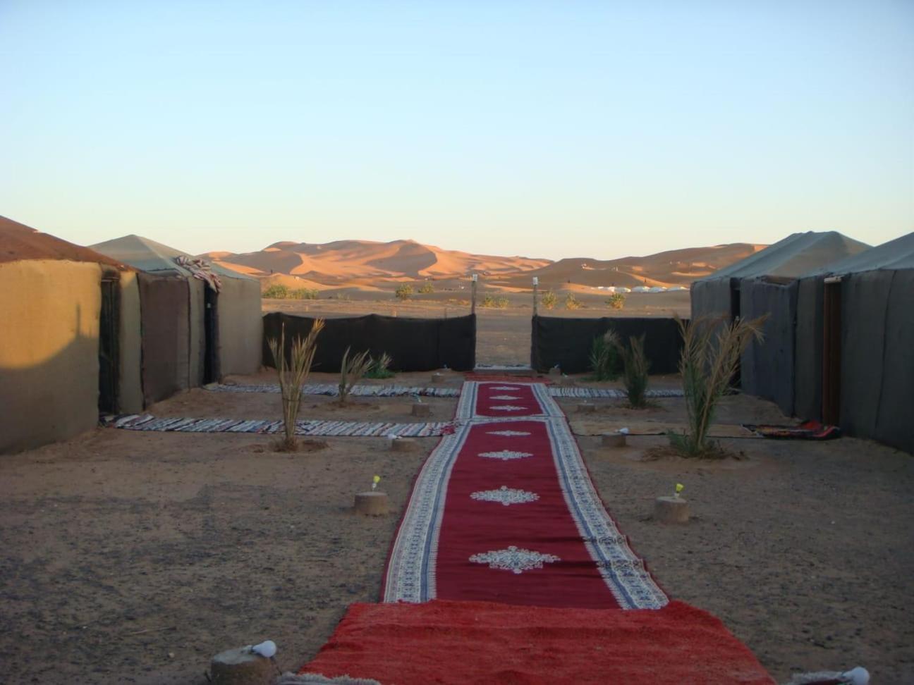 Bivouac La Fibule Des Dunes メルズーガ エクステリア 写真